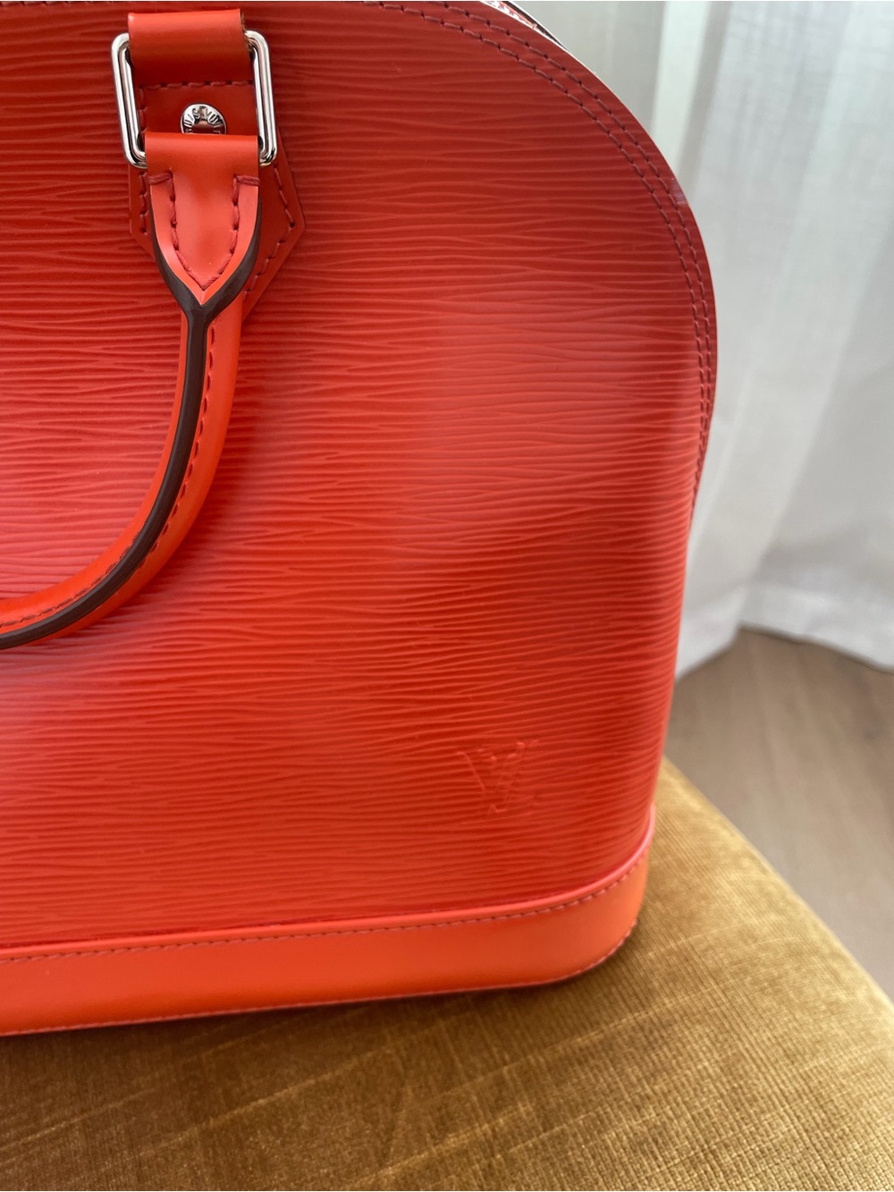 Louis Vuitton Alma PM – Orange Epi Leather - Picture 4 of 8